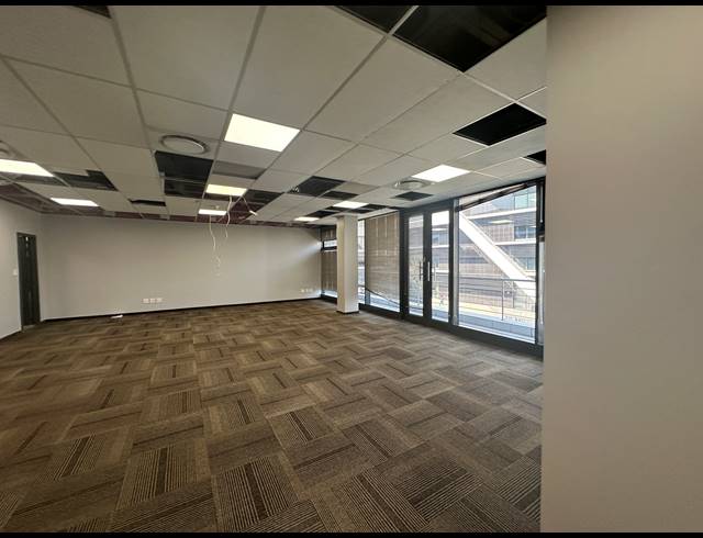 140.80M² OFFICE TO LET IN CENTURION CENTRAL